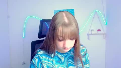 Snapshot of camilla_body chatting on April 2026 11:19:02 AM Camilla online show from April 2026 11:19:02 AM