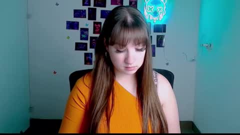 Snapshot of camilla_body chatting on May 2026 05:48:01 AM Camilla online show from May 2026 05:48:01 AM