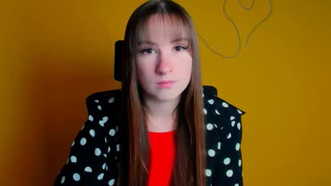 Snapshot of camilla_body chatting on May 2026 05:13:01 AM Camilla online show from May 2026 05:13:01 AM