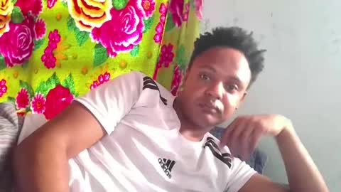 Camic Henzell online show from December 2025 06:57:02 PM