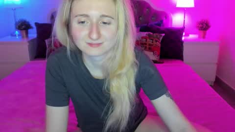 camilladreamer online show from January 2026 05:15:01 PM