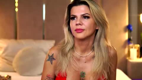 Snapshot of camillastarr chatting on December 2025 01:16:01 PM Camy online show from December 2025 01:16:01 PM