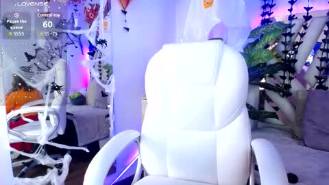 Camille online show from October 2025 09:43:01 AM