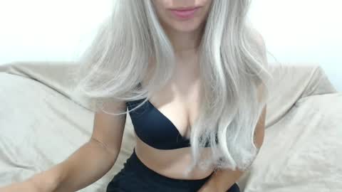 Snapshot of camillebunny chatting on July 2026 02:16:02 AM CamilleBunny online show from July 2026 02:16:02 AM