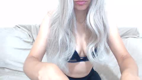 Snapshot of camillebunny chatting on July 2026 02:48:02 AM CamilleBunny online show from July 2026 02:48:02 AM