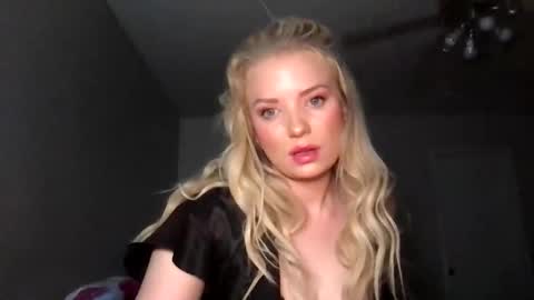 camilleclairexo online show from April 2026 06:58:02 AM