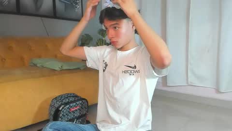 Snapshot of camillo_virgil chatting on November 2025 10:46:02 AM Camillo Virgil online show from November 2025 10:46:02 AM