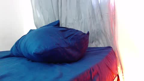 camilo_contre21 online show from March 2025 10:53:01 PM