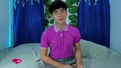 Snapshot of camilo_xcam chatting on February 2025 06:21:01 PM CAMILO online show from February 2025 06:21:01 PM
