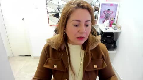 Snapshot of camixxx_m chatting on July 2026 12:22:02 PM camixxx_m online show from July 2026 12:22:02 PM