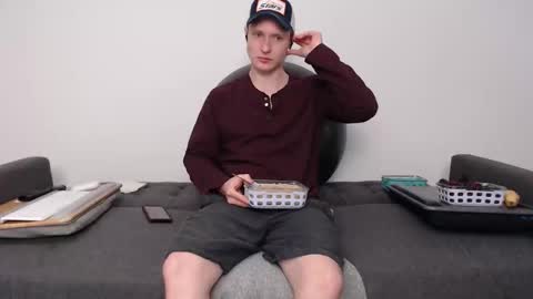 Cam online show from October 2025 09:12:01 AM