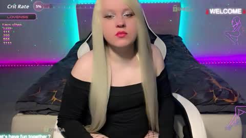 Miley online show from December 2025 08:38:02 PM