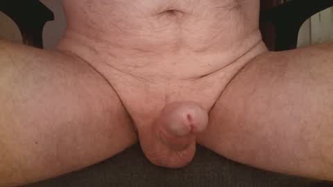 Snapshot of camster732 chatting on December 2024 07:43:01 AM Camster online show from December 2024 07:43:01 AM