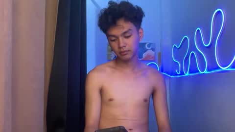 Snapshot of camwithethan chatting on October 2025 12:11:01 PM Ethan online show from October 2025 12:11:01 PM