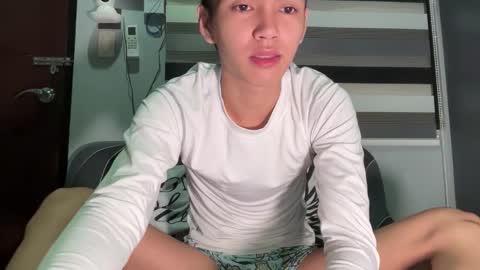 Snapshot of camwithethan chatting on October 2025 05:12:02 PM Ethan online show from October 2025 05:12:02 PM