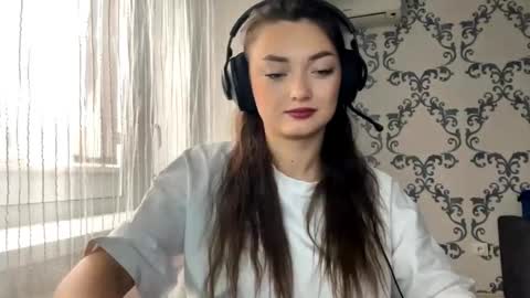 Kate online show from November 2025 08:03:02 AM