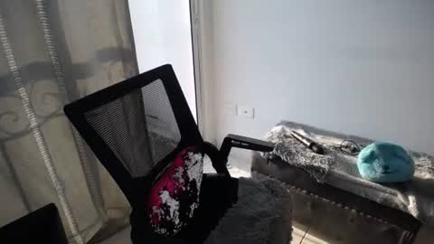 Snapshot of candacesxhot chatting on January 2025 10:11:02 PM cumorsmooke online show from January 2025 10:11:02 PM