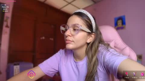 Snapshot of candase_ chatting on November 2025 01:28:01 AM Candase online show from November 2025 01:28:01 AM