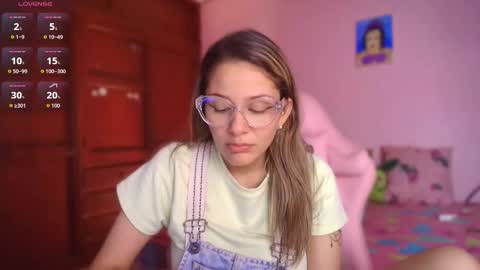 Snapshot of candase_ chatting on November 2025 01:37:01 AM Candase online show from November 2025 01:37:01 AM