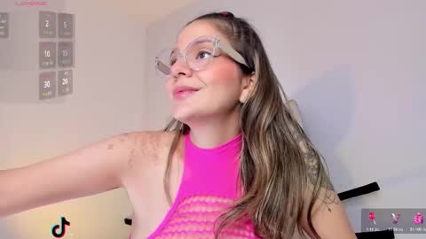 Snapshot of candase_ chatting on November 2025 12:54:02 AM Candase online show from November 2025 12:54:02 AM