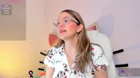 Snapshot of candase_ chatting on December 2025 02:08:02 AM Candase online show from December 2025 02:08:02 AM