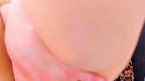 Snapshot of candela_collins chatting on December 2024 03:43:01 PM Candela online show from December 2024 03:43:01 PM