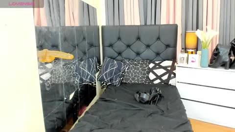 Snapshot of candicewilson chatting on December 2024 04:30:01 PM CandiceWilson online show from December 2024 04:30:01 PM