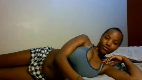 Snapshot of candiedolly chatting on July 2026 04:39:33 PM Candie online show from July 2026 04:39:33 PM