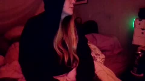 Snapshot of candismiths chatting on December 2025 09:25:01 AM Candi online show from December 2025 09:25:01 AM