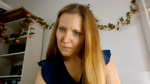 Snapshot of candy_cougar82 chatting on June 2026 09:50:01 AM Candy Cougar online show from June 2026 09:50:01 AM