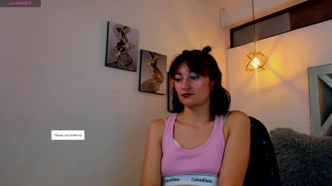 Candy hot online show from September 2025 07:29:01 PM