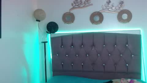 Snapshot of candy_lux_ chatting on November 2025 07:07:02 PM Candy online show from November 2025 07:07:02 PM