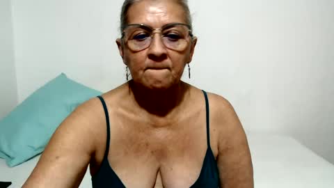 Snapshot of candy_mature_ chatting on June 2026 11:39:01 PM candy online show from June 2026 11:39:01 PM