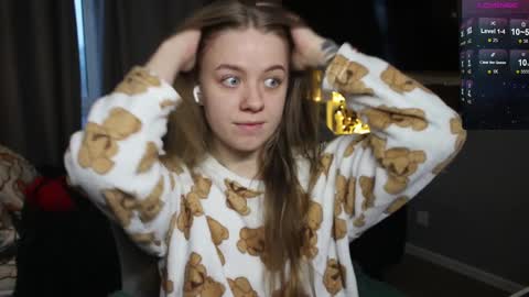 Snapshot of candy_meggie chatting on January 2025 01:04:01 PM Megan online show from January 2025 01:04:01 PM