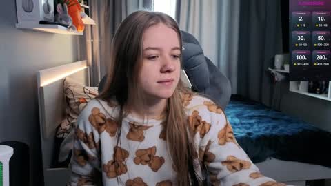 Snapshot of candy_meggie chatting on February 2025 09:37:01 AM Megan online show from February 2025 09:37:01 AM