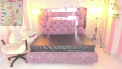 Ania online show from November 2025 11:10:02 AM