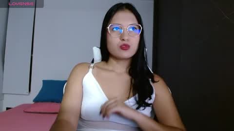 Snapshot of candy_rosemaryy chatting on April 2026 01:23:02 AM Candy online show from April 2026 01:23:02 AM