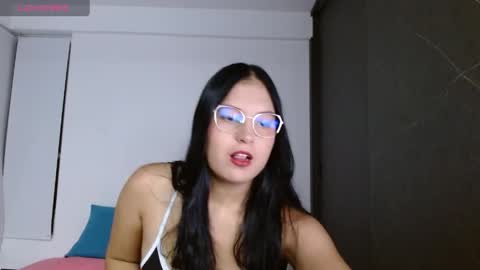 Snapshot of candy_rosemaryy chatting on May 2026 12:30:02 AM Candy online show from May 2026 12:30:02 AM