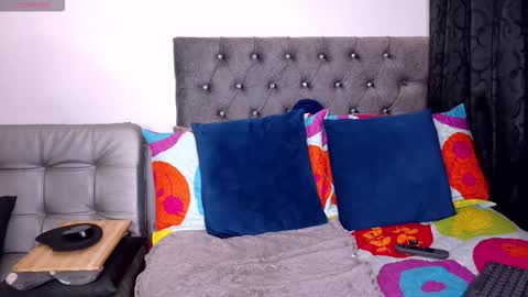 YECENIA - online show from March 2026 05:48:01 AM