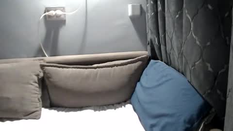 Laura online show from April 2026 09:18:02 PM