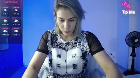 Snapshot of candydowson1 chatting on December 2024 12:09:02 AM Candy Dowson online show from December 2024 12:09:02 AM