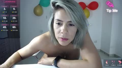 Snapshot of candydowson1 chatting on December 2024 12:08:01 AM Candy Dowson online show from December 2024 12:08:01 AM