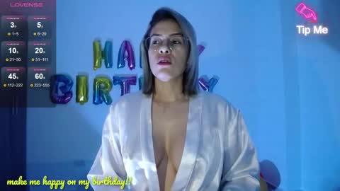 Snapshot of candydowson1 chatting on December 2024 10:43:01 AM Candy Dowson online show from December 2024 10:43:01 AM