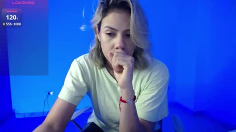 Snapshot of candydowson1 chatting on September 2025 10:05:02 AM Candy Dowson online show from September 2025 10:05:02 AM