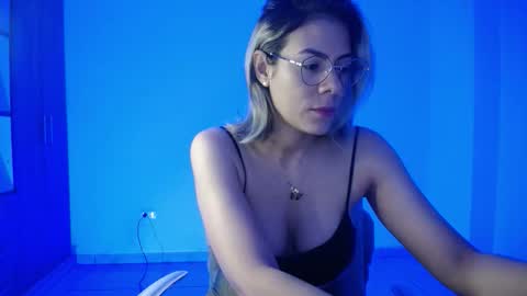 Snapshot of candydowson1 chatting on November 2025 10:59:01 AM Candy Dowson online show from November 2025 10:59:01 AM