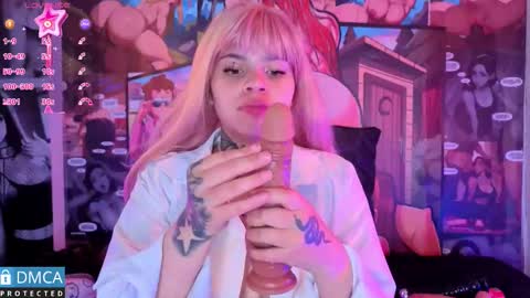 Snapshot of candykane06 chatting on November 2025 01:28:01 AM Candy online show from November 2025 01:28:01 AM