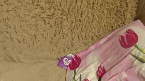 Snapshot of candylady136 chatting on December 2024 10:58:02 PM say meow and send tip online show from December 2024 10:58:02 PM