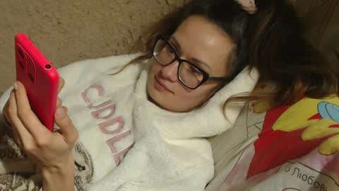 Snapshot of candylady136 chatting on January 2025 06:35:01 PM say meow and send tip online show from January 2025 06:35:01 PM