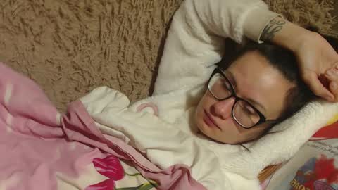 Snapshot of candylady136 chatting on February 2025 12:04:01 AM say meow and send tip online show from February 2025 12:04:01 AM