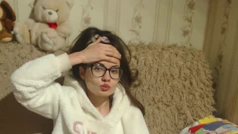 Snapshot of candylady136 chatting on February 2025 06:59:01 PM say meow and send tip online show from February 2025 06:59:01 PM